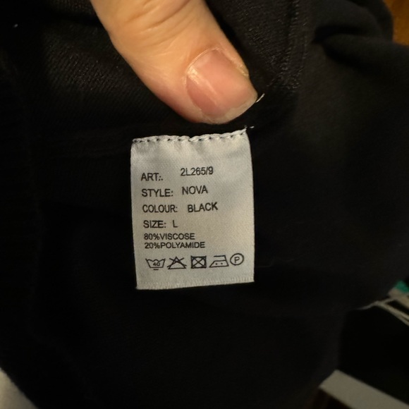 Classic black turtleneck sweater, - Picture 4 of 5